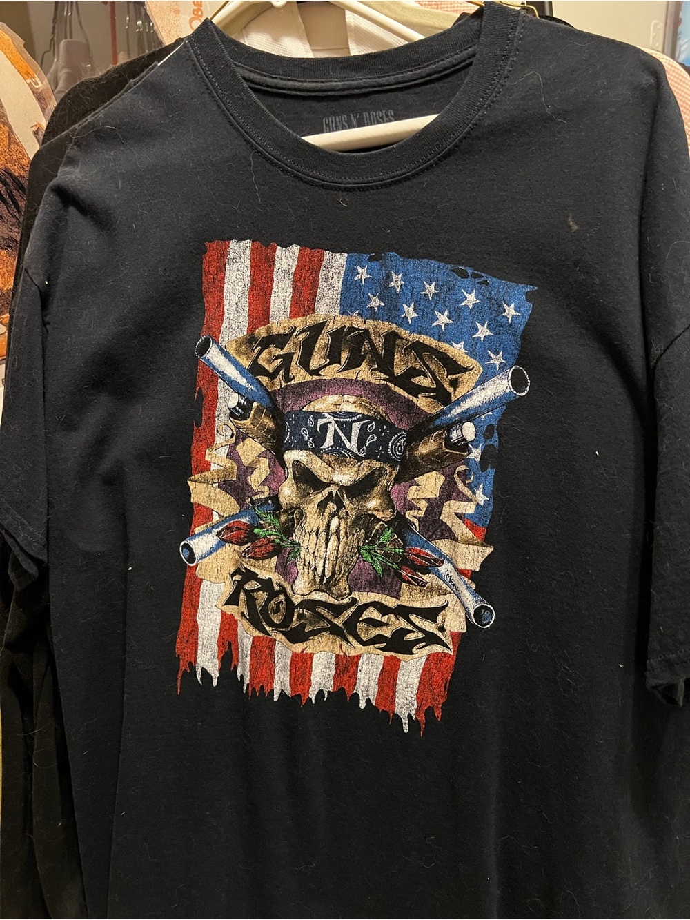 Guns ‘N Roses AUTHENTIC 2017 Concert Short Sleeve T-Shirt